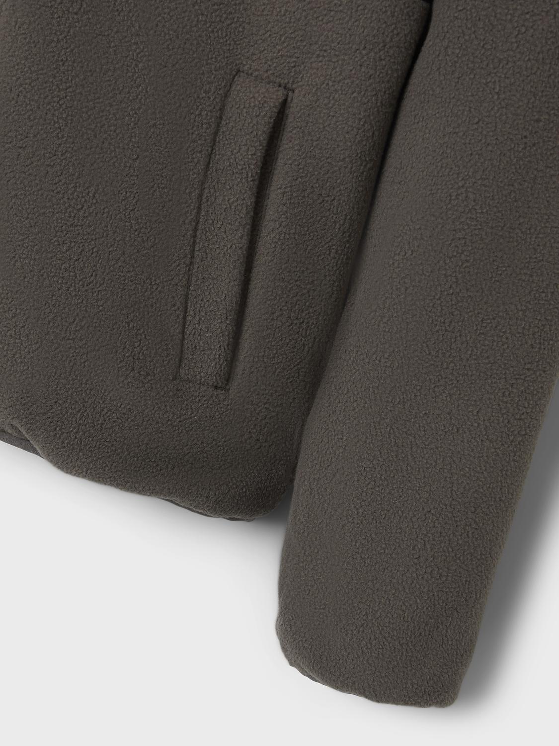 model_shot-detail
