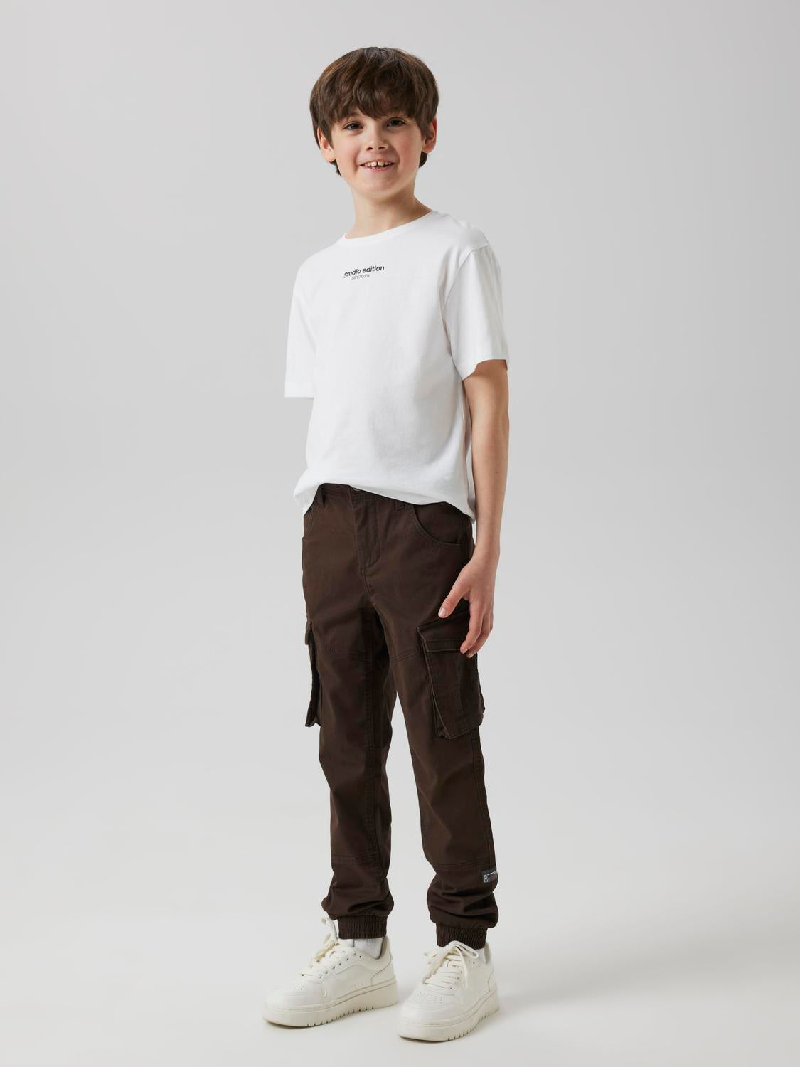 model_shot-creative