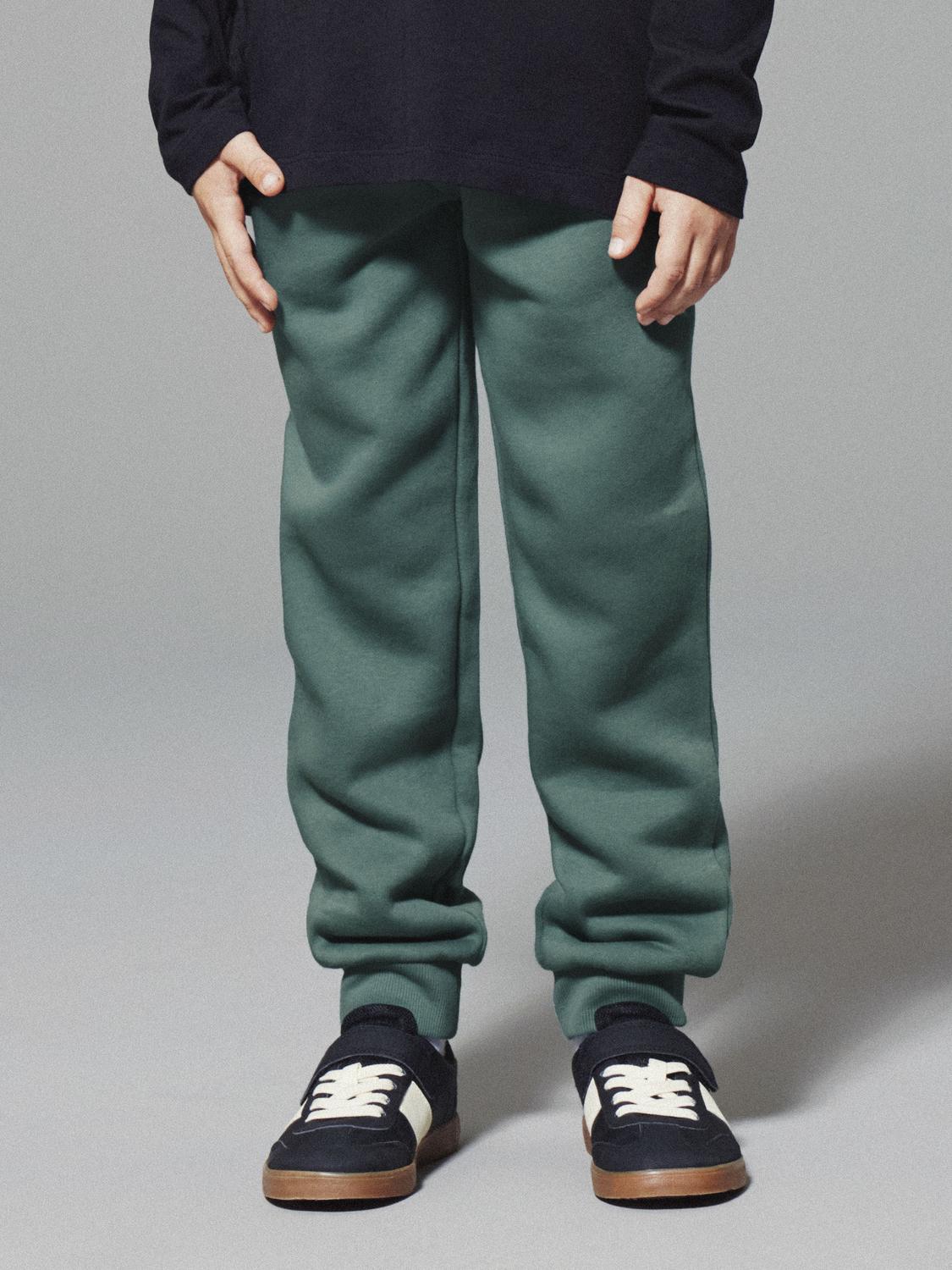 model_shot-detail